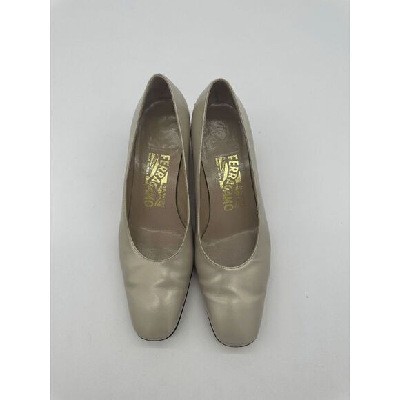 Salvatore Ferragamo Women’s Shoes 2” Chunky Heel Sz 6  Round Toe Made in Italy - Picture 1 of 8